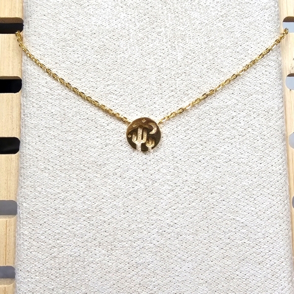 Dainty Circle Desert Necklace Gold - Picture 5 of 9